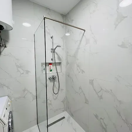 Lovely Apartment, Free Parking Apartment Tirana