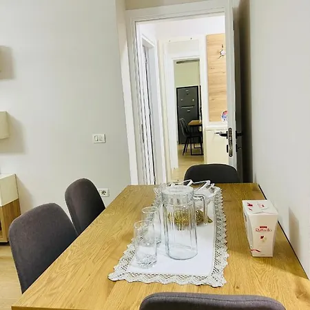 Apartment Lovely Apartment, Free Parking Tirana